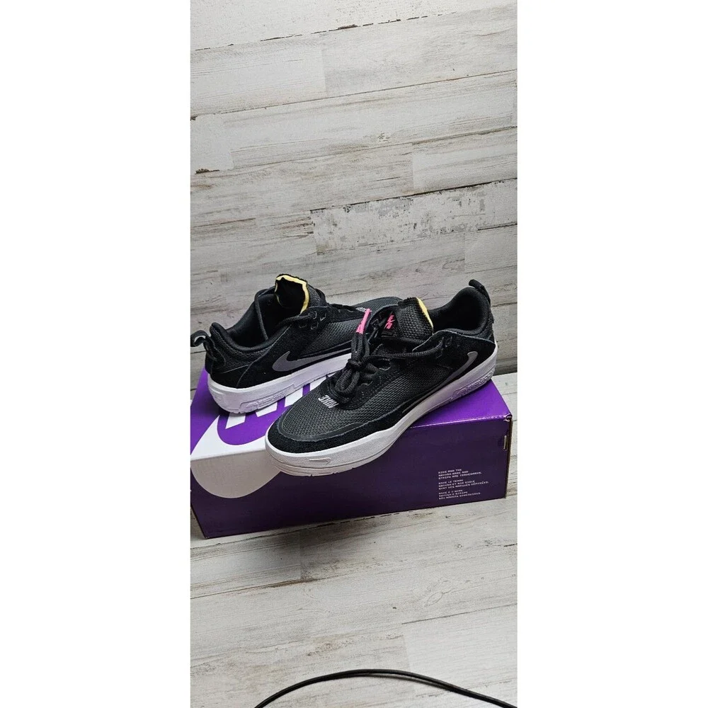 Nike SB Zoom Youth Skate Shoes Black/Pink (FN4210-002) – Size 6Y – New w/ Box